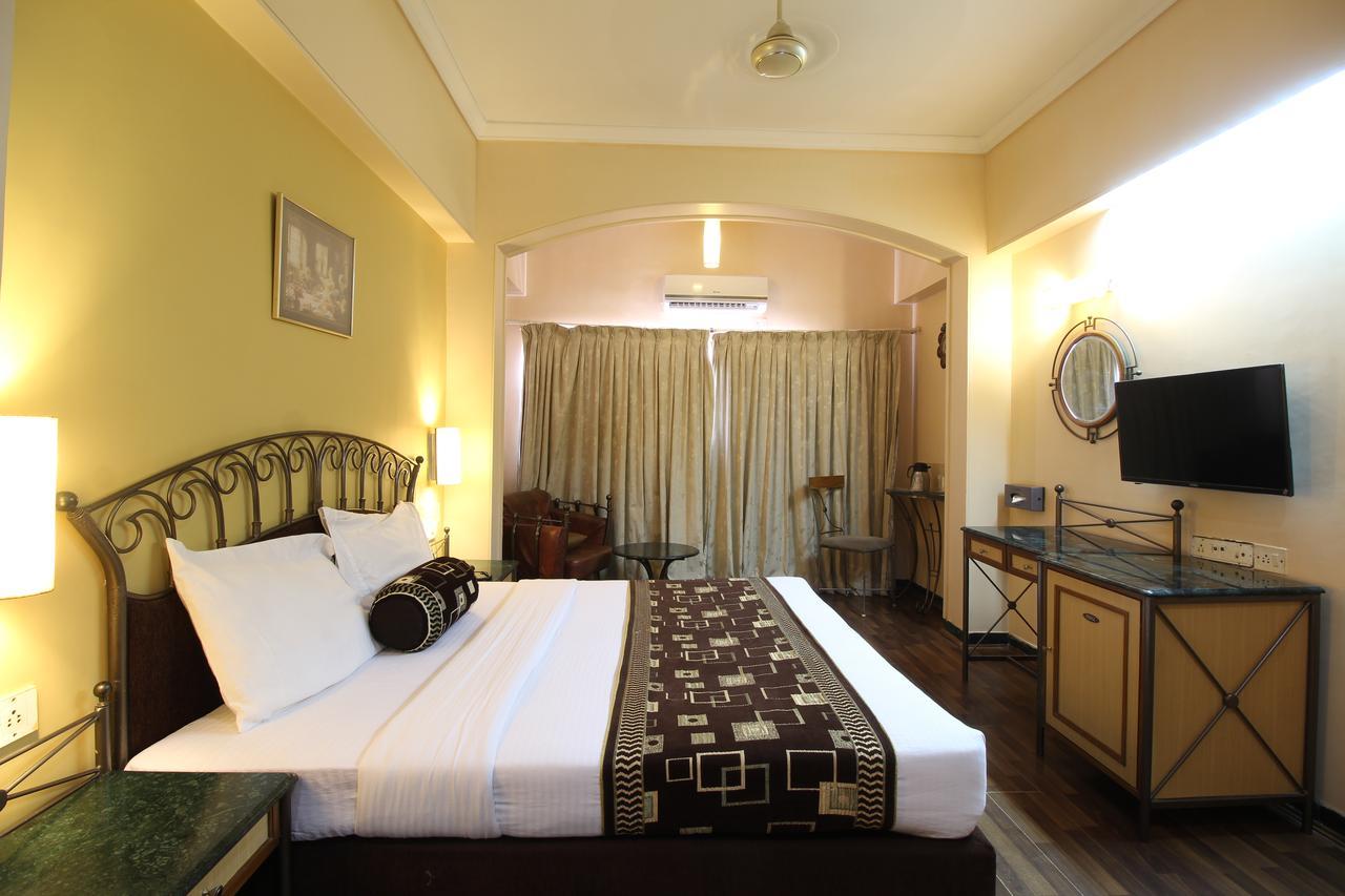 Hotel Gurukripa Даман Экстерьер фото