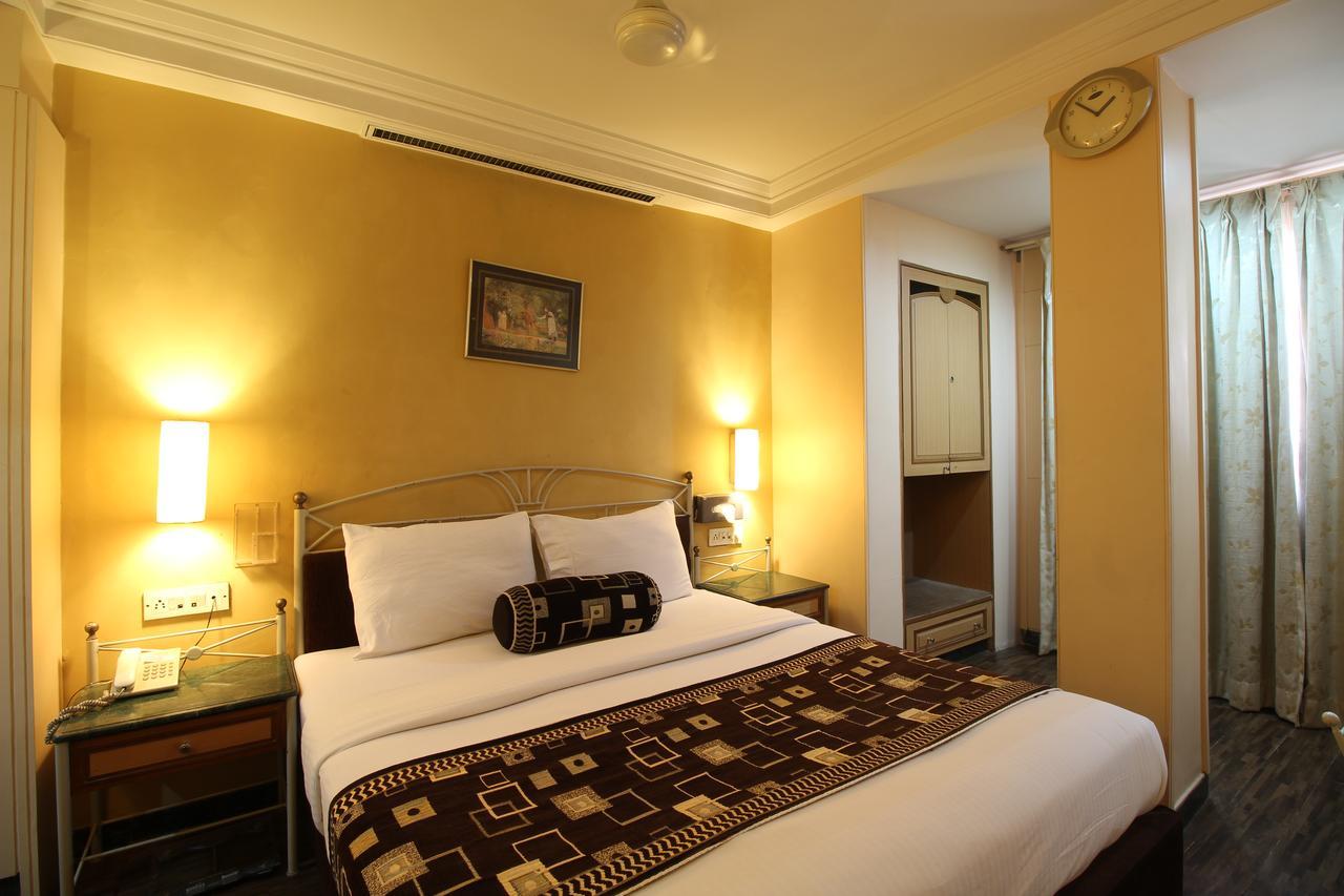 Hotel Gurukripa Даман Экстерьер фото