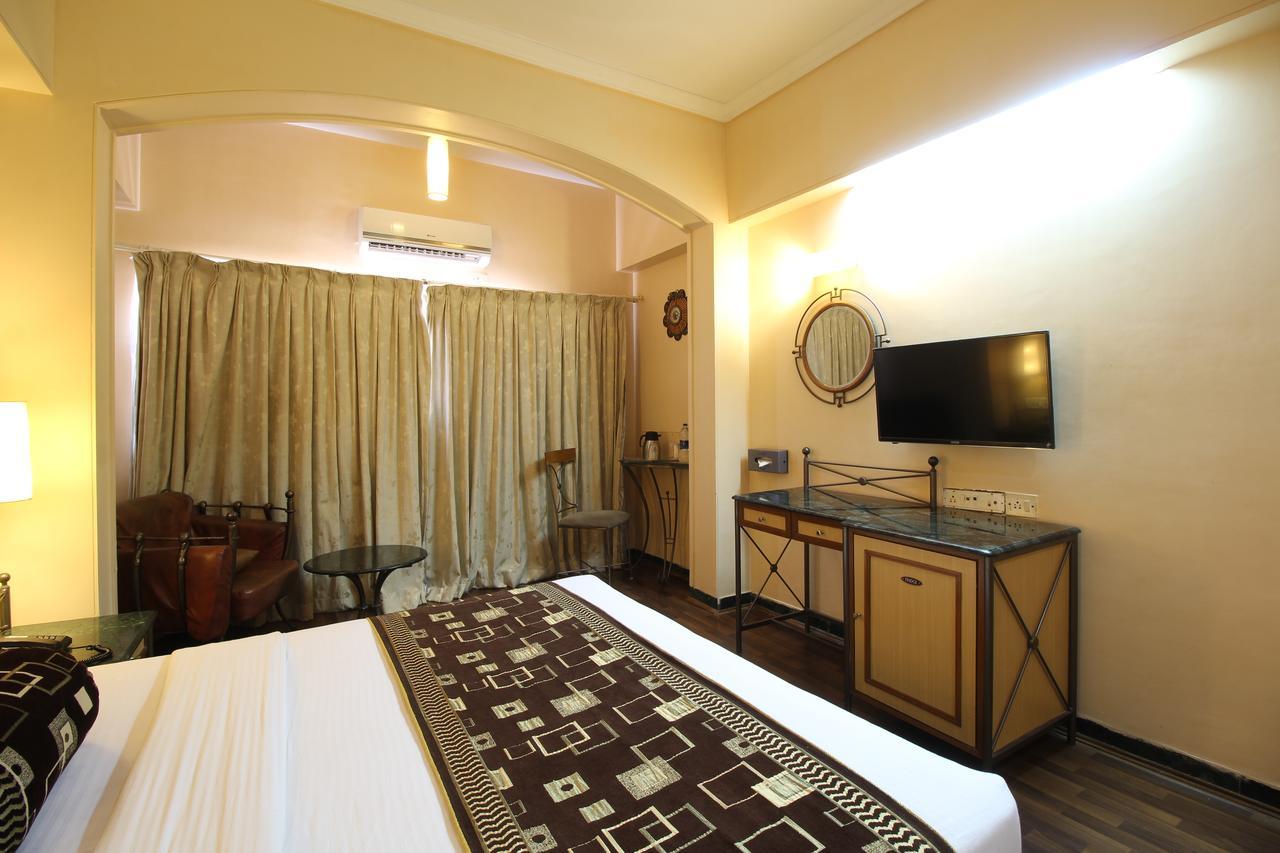 Hotel Gurukripa Даман Экстерьер фото