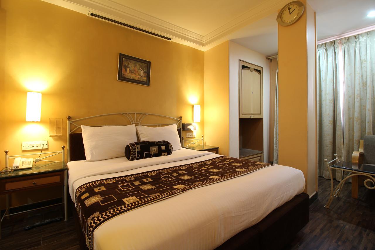 Hotel Gurukripa Даман Экстерьер фото