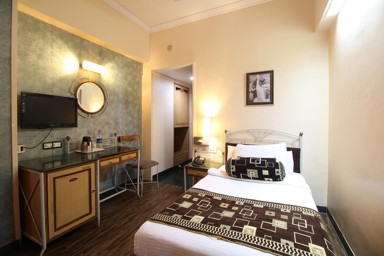Hotel Gurukripa Даман Экстерьер фото