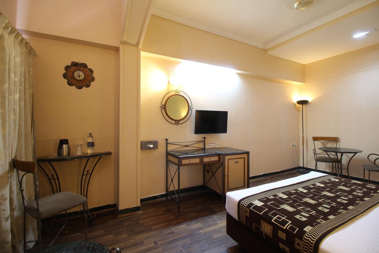 Hotel Gurukripa Даман Экстерьер фото