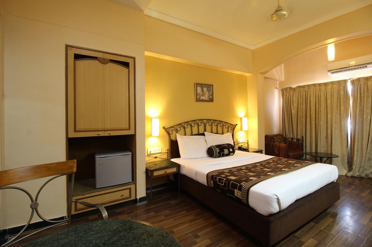 Hotel Gurukripa Даман Экстерьер фото