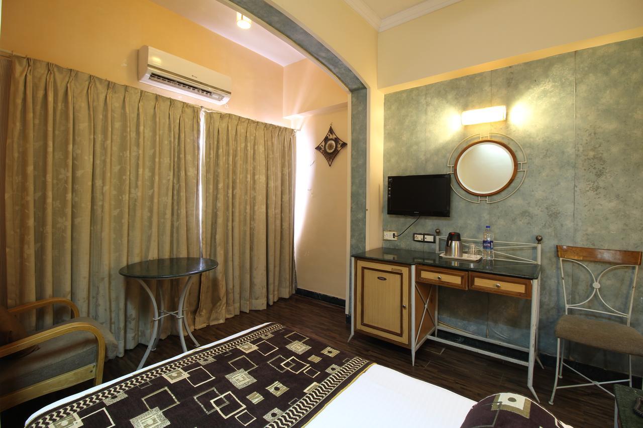 Hotel Gurukripa Даман Экстерьер фото