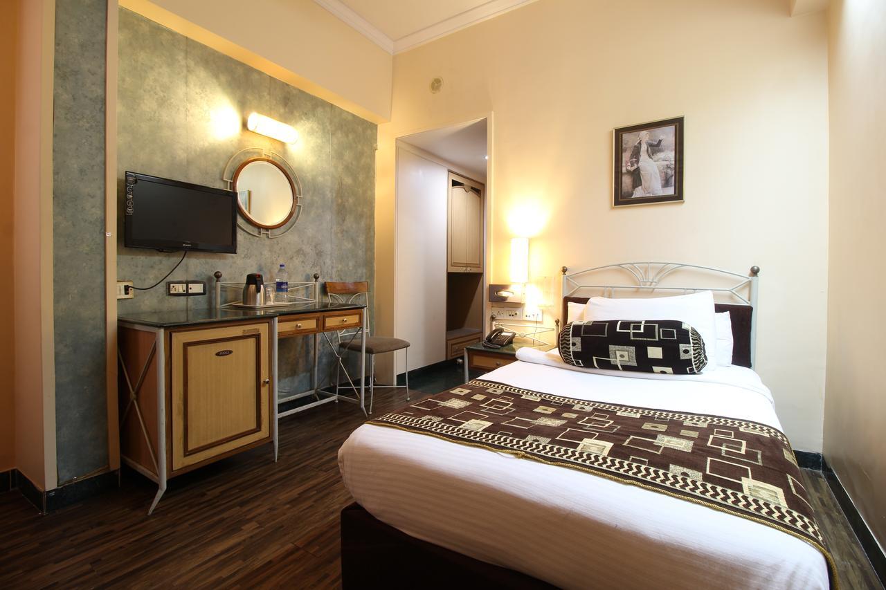 Hotel Gurukripa Даман Экстерьер фото